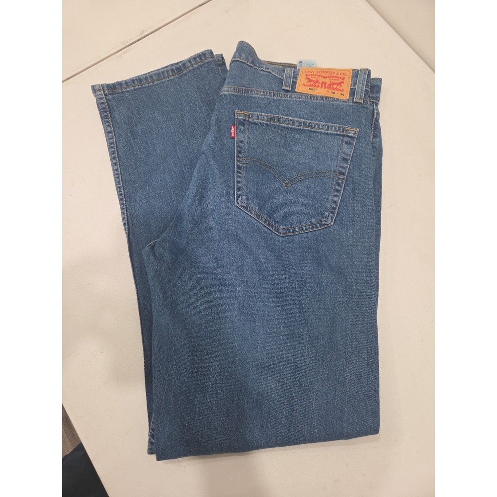 New Levi's 505 Size W38 L34. 93%cotton  3%elastine